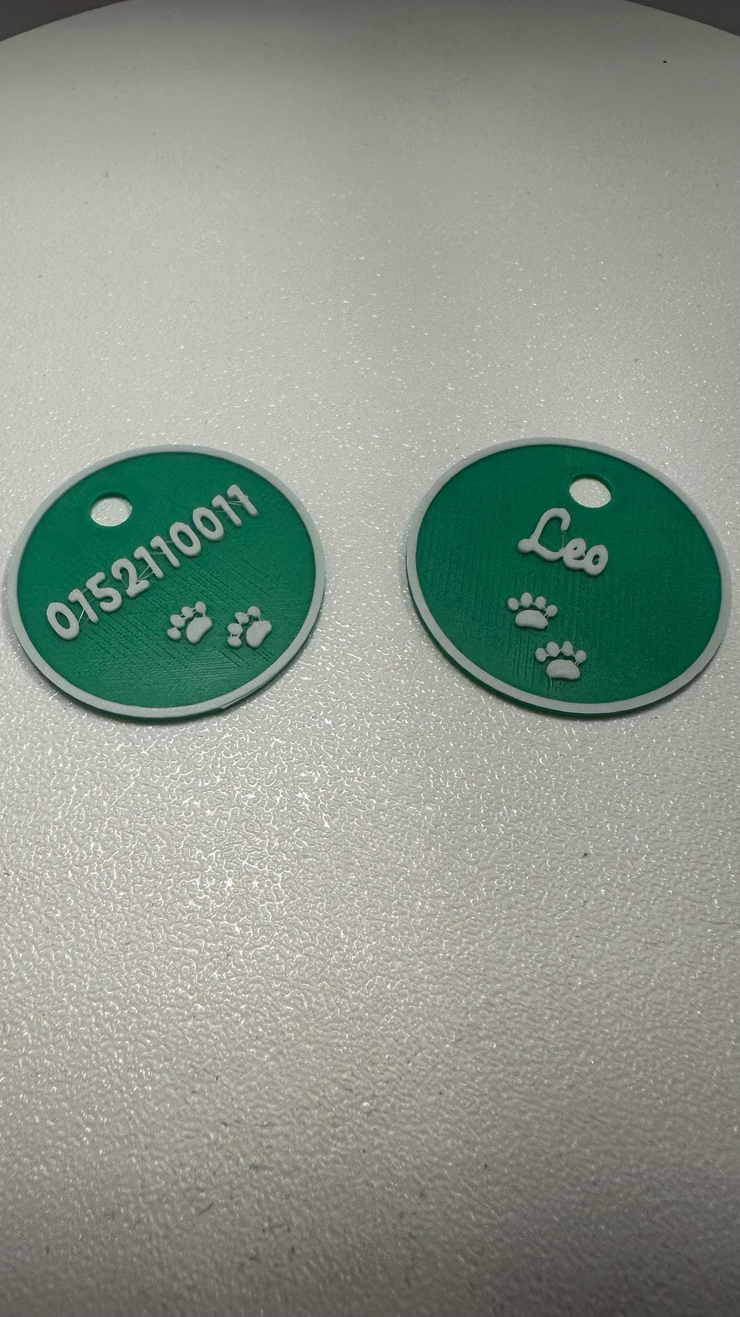 Tiermarke / Hundemarke / Katzenmarke / Schlüsselanhänger "Rund" mit Gravur