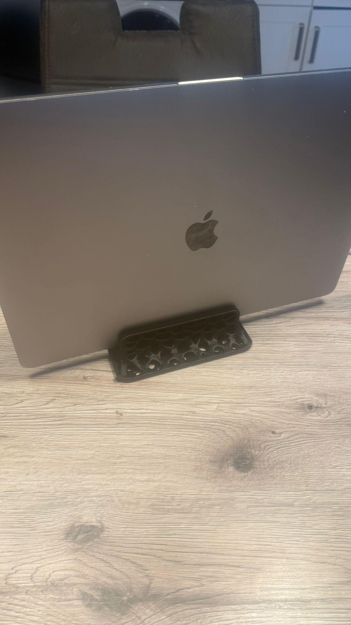 Macbook Pro / Macbook Air Ständer Voronoy Laptopständer
